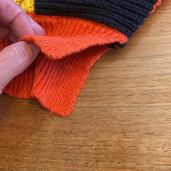 Moon&Madison cropped sweater bag sleeve sweater. Size M - Picture 5 of 8